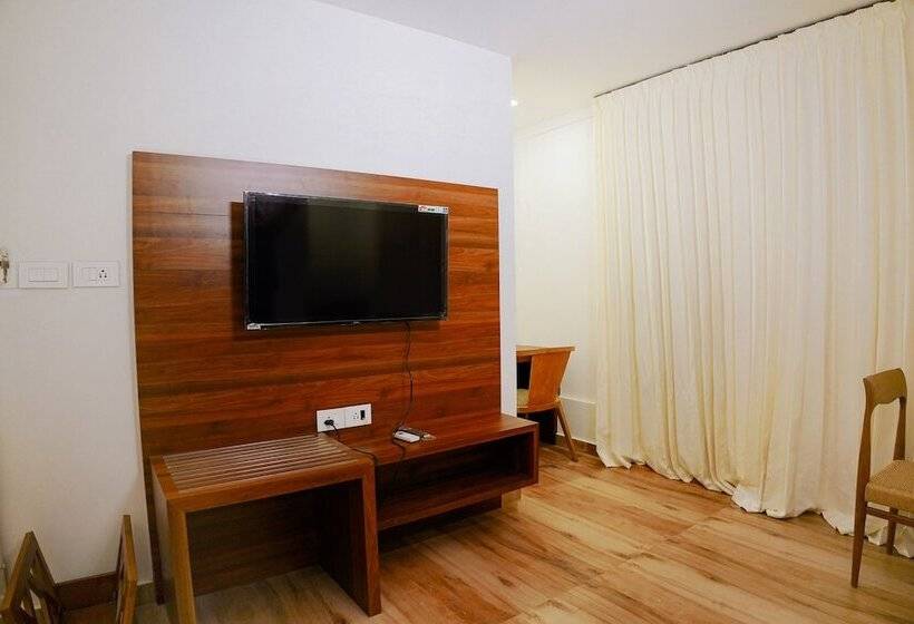 בית מלון כפרי Emarald Resort