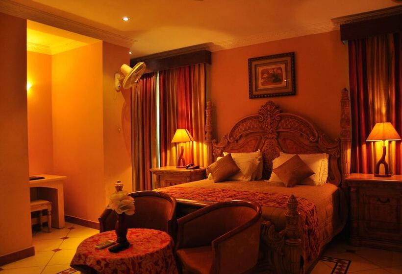 בית מלון כפרי Emarald Resort