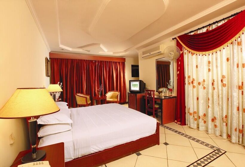 בית מלון כפרי Emarald Resort