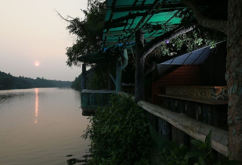 בית מלון כפרי Emarald Resort