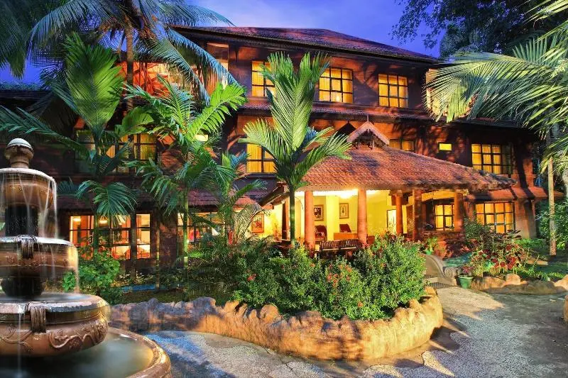 ホテル Emarald Resort