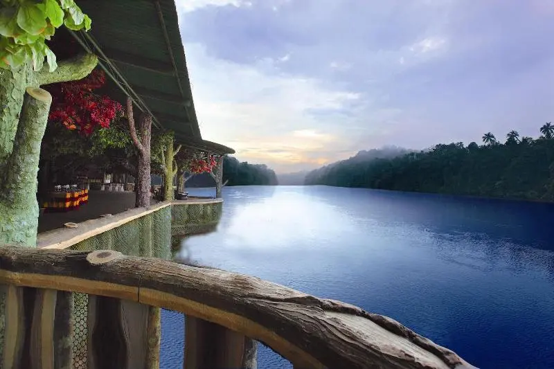 ホテル Emarald Resort