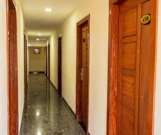 Отель Golden Gate