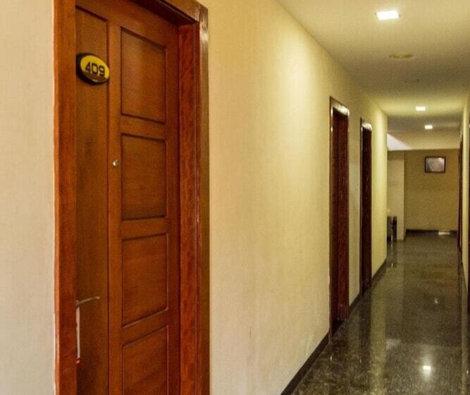 Отель Golden Gate