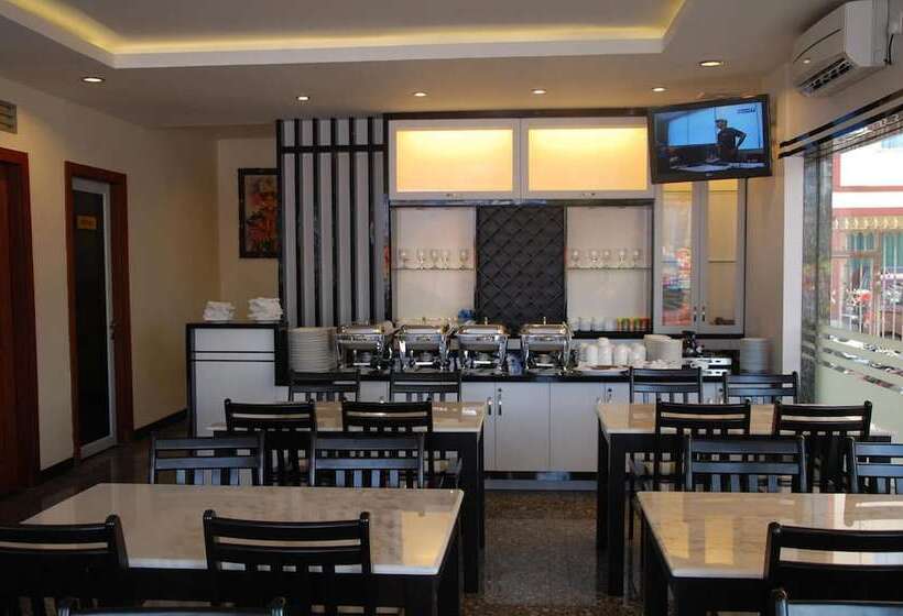 Отель Golden Gate