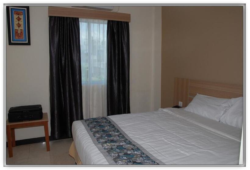 Отель Golden Gate