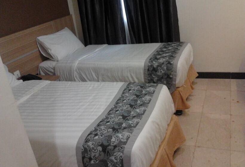 Отель Golden Gate