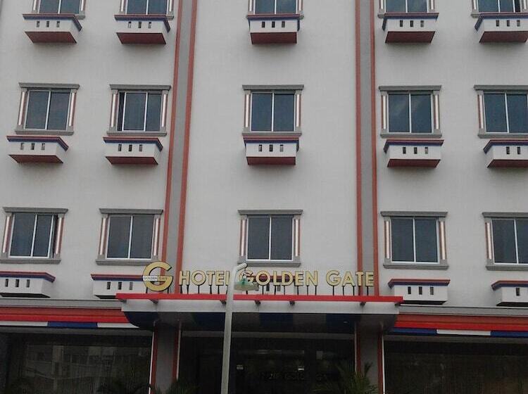 Отель Golden Gate