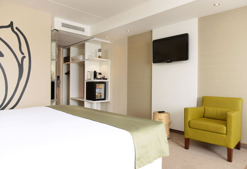 호텔 Golden Tulip Amsterdam Riverside