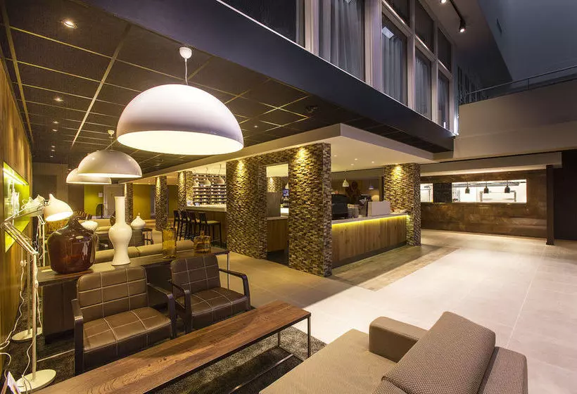 ホテル Golden Tulip Amsterdam Riverside