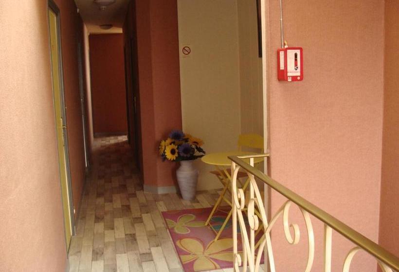 فندق Hôtel Le Flaubert