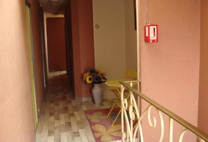 ホテル Hôtel Le Flaubert