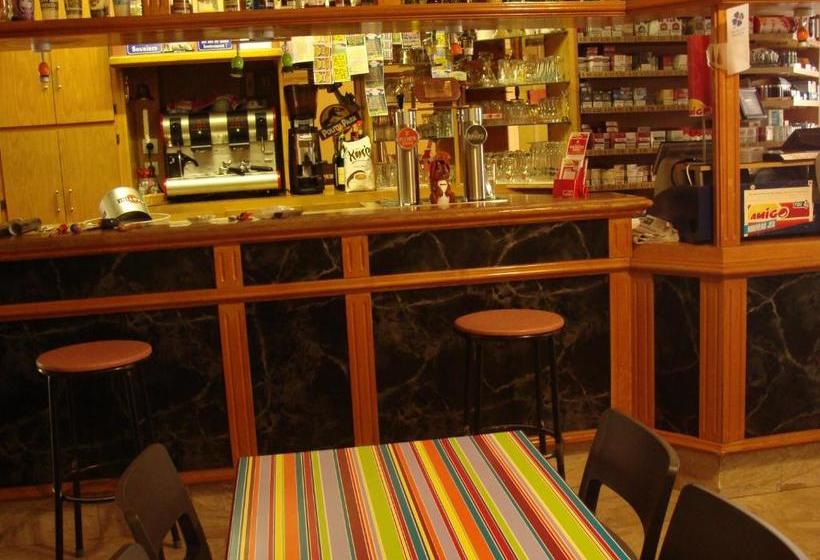 فندق Hôtel Le Flaubert