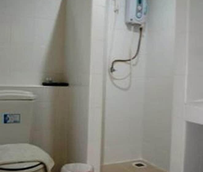 בית מלון כפרי Lek City