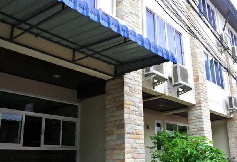 בית מלון כפרי Lek City