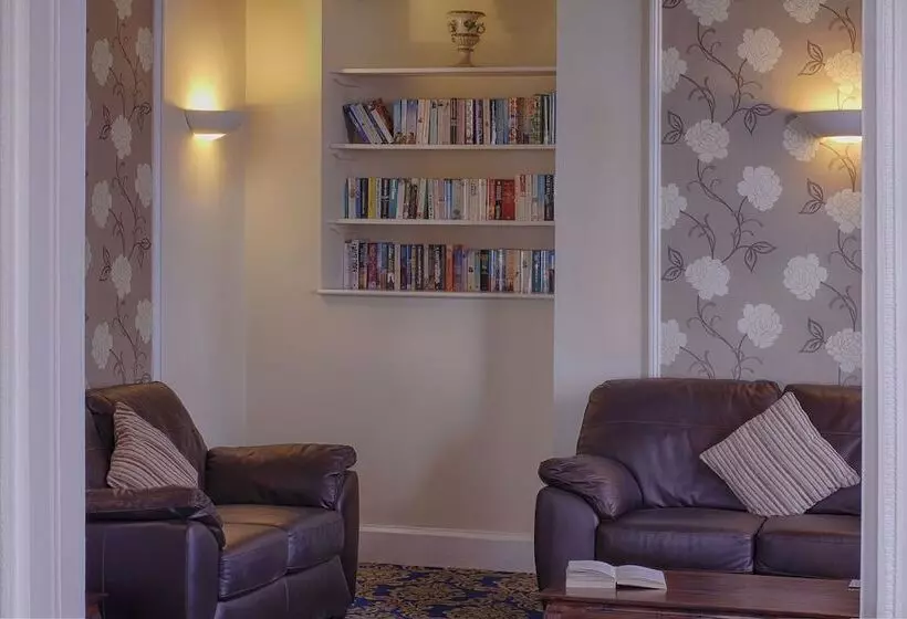 호텔 Luccombe Manor Country House