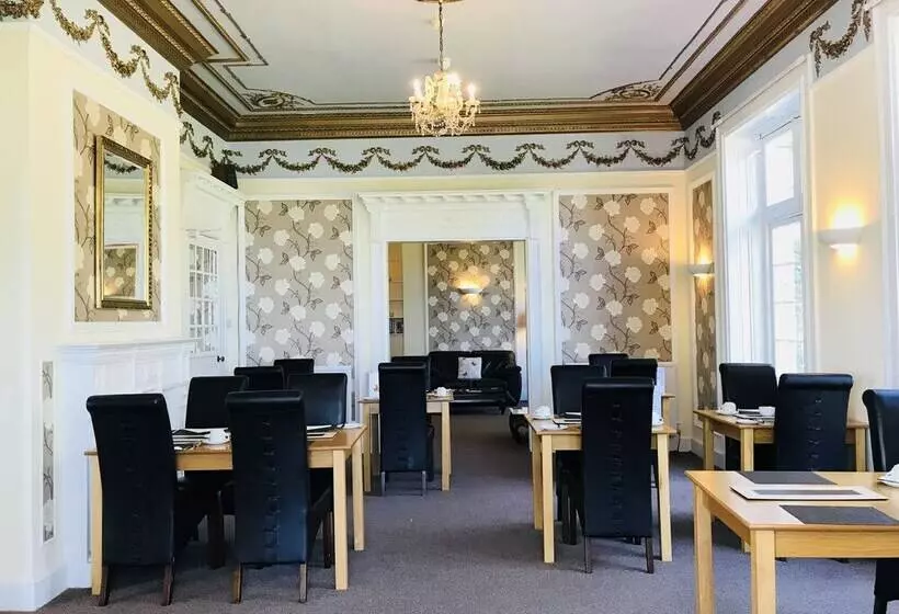 호텔 Luccombe Manor Country House