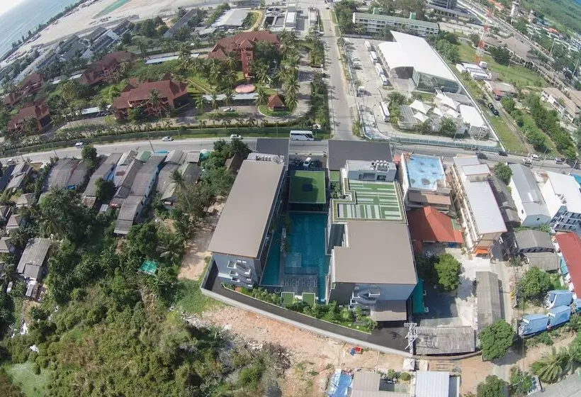 Maya Phuket Airport Hotel Naiyang Beach