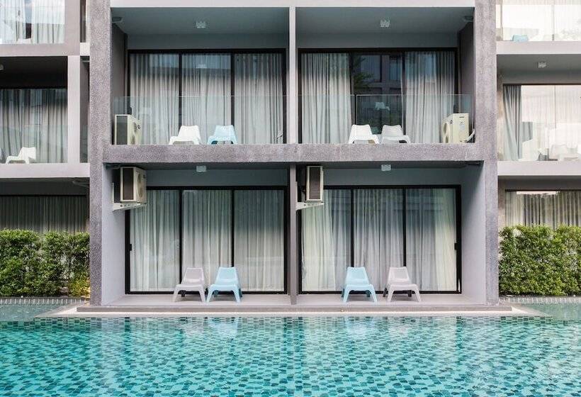 Maya Phuket Airport Hotel Naiyang Beach