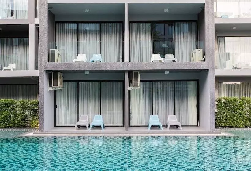 Maya Phuket Airport Hotel Naiyang Beach