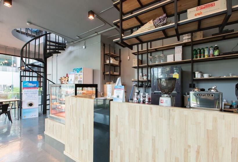 Maya Phuket Airport Hotel Naiyang Beach