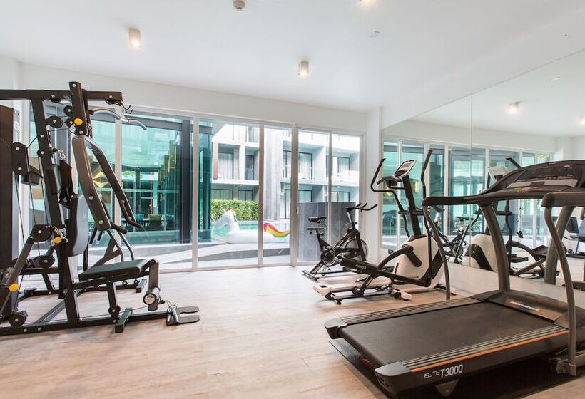 Maya Phuket Airport Hotel Naiyang Beach