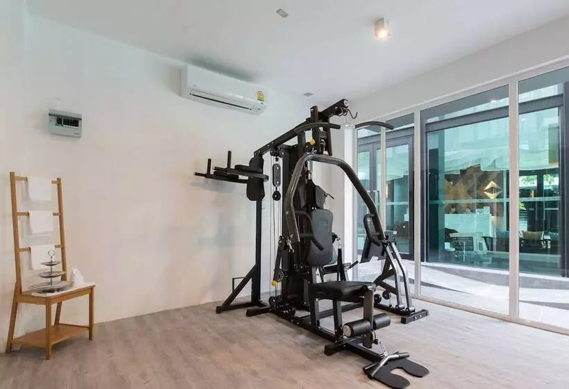 Maya Phuket Airport Hotel Naiyang Beach