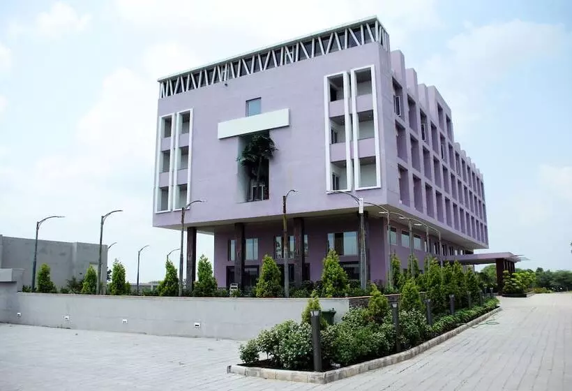 ホテル Vista Rooms At Nandan Kanan