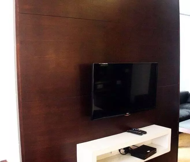 ホテル Vista Rooms At Nandan Kanan