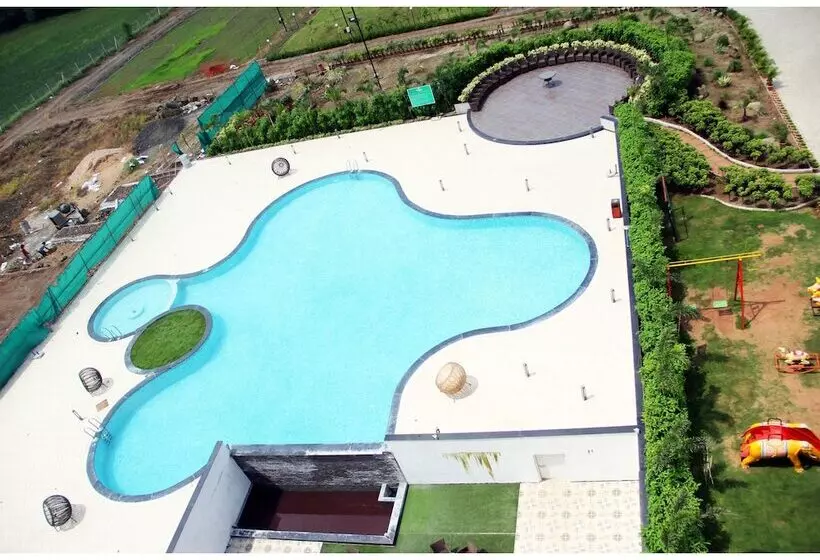 Отель Vista Rooms At Nandan Kanan