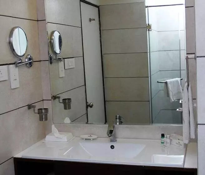 ホテル Vista Rooms At Nandan Kanan