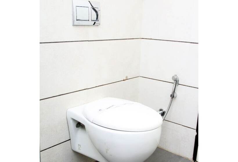 Отель Vista Rooms At Nandan Kanan