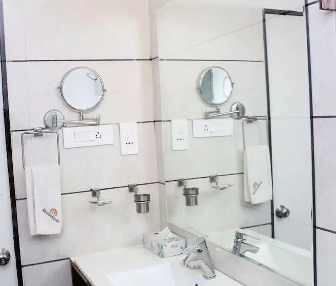 ホテル Vista Rooms At Nandan Kanan