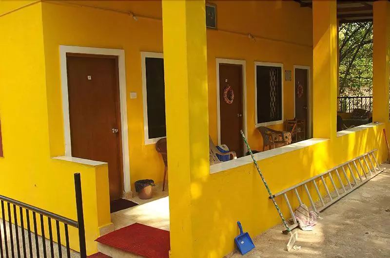 ホテル Yellow House