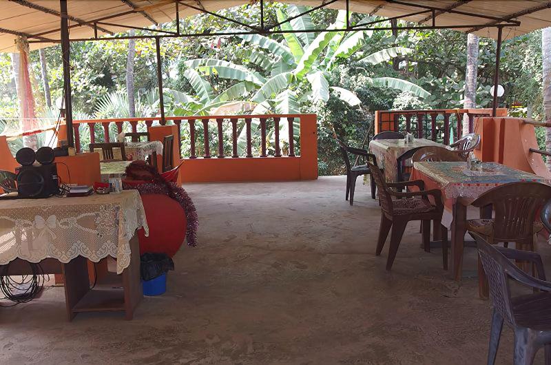 Отель Yellow House