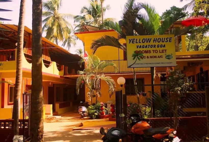 ホテル Yellow House