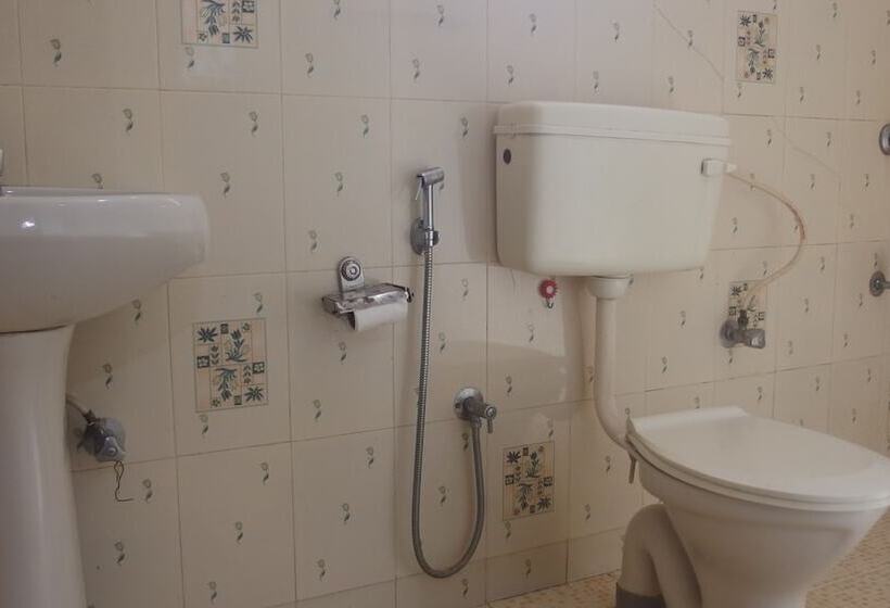 Отель Yellow House