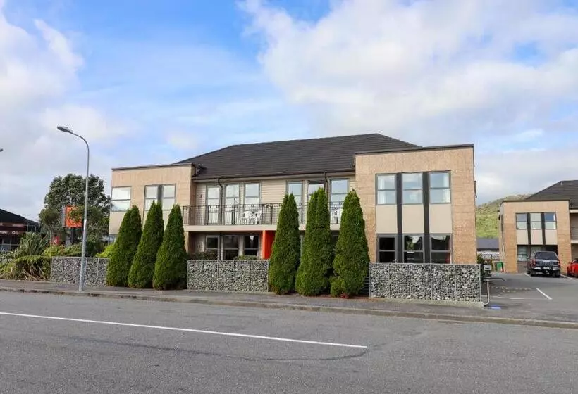 مُتل Coleraine Suites & Apartments