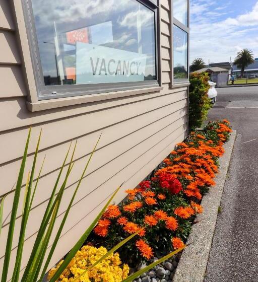 모텔 Coleraine Suites & Apartments