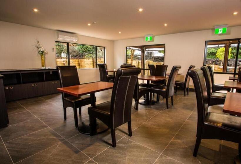 فندق على الطريق Greenlane Suites