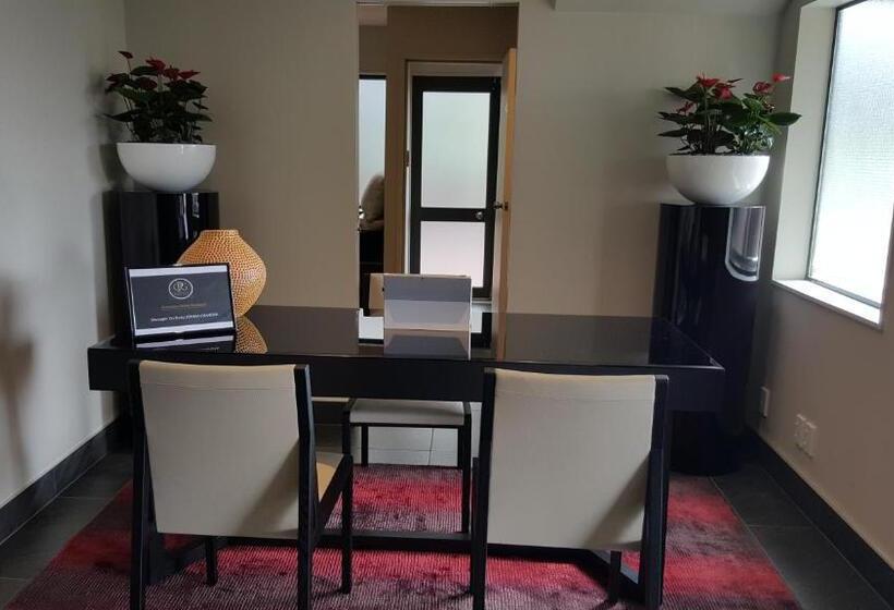 فندق على الطريق Greenlane Suites