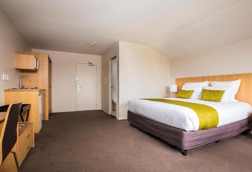 فندق على الطريق Greenlane Suites