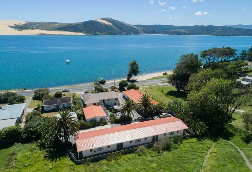 Opononi Lighthouse Motel