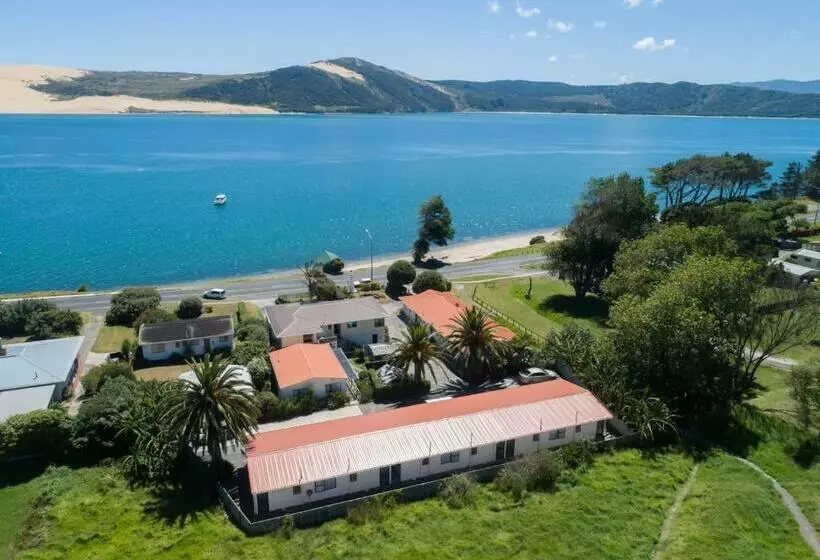 Opononi Lighthouse Motel