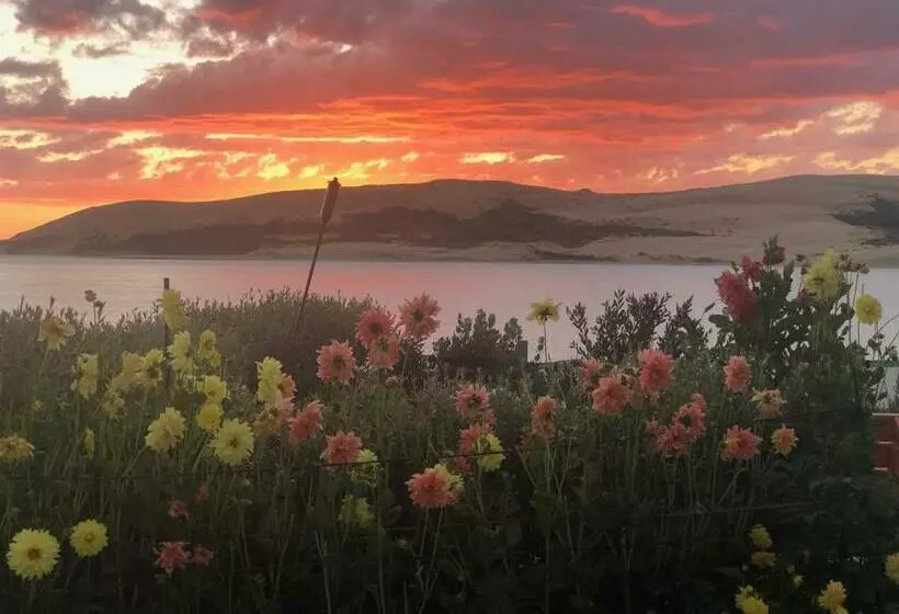 Opononi Lighthouse Motel