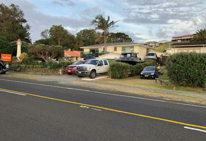 Opononi Lighthouse Motel
