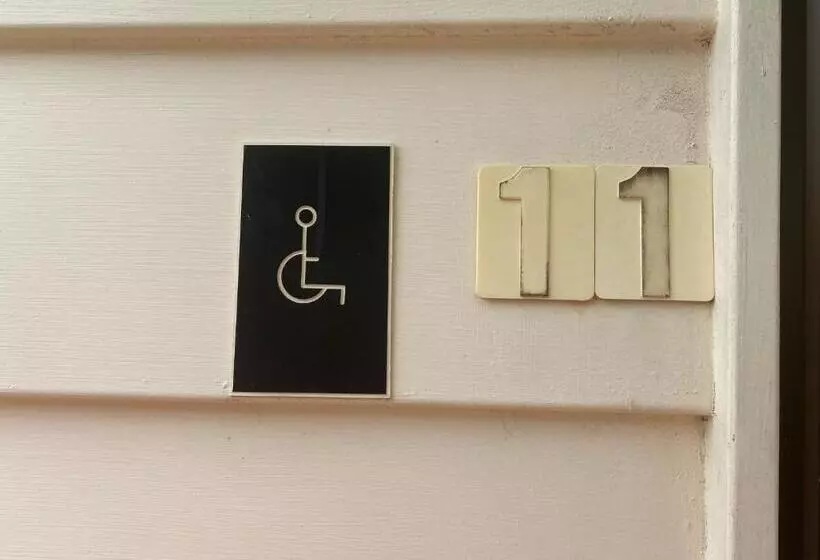 Opononi Lighthouse Motel