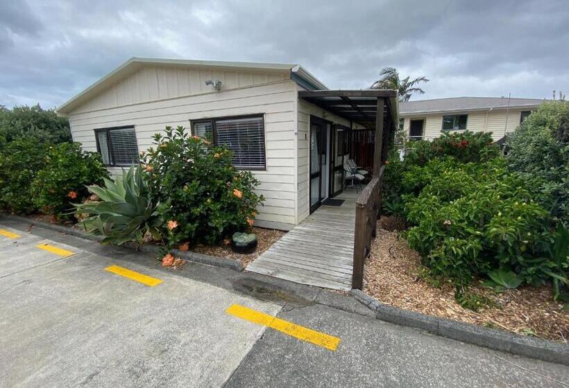 Opononi Lighthouse Motel