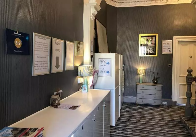 پانسیون Allison House 16