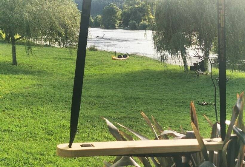 פנסיון Hakarimata Lodge Riverside Sanctuary